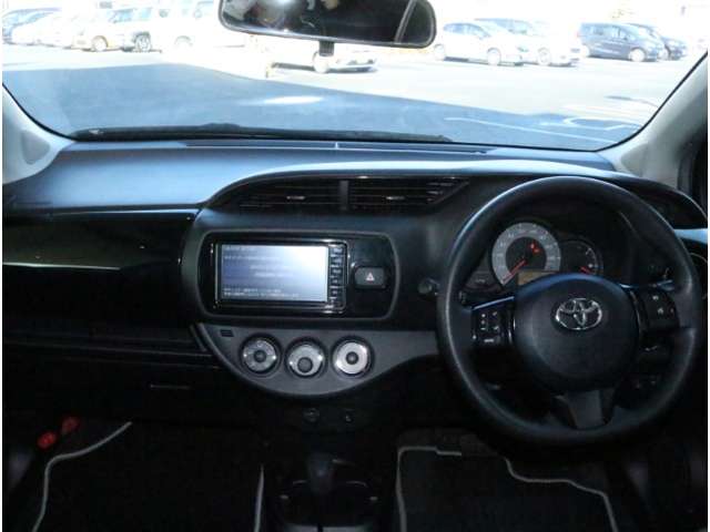 UZ0047729486_12_001.jpg