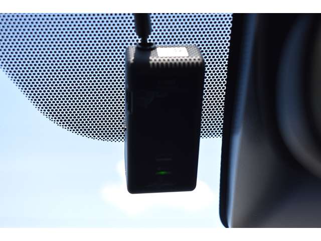 UJ0048453158_46_001.jpg