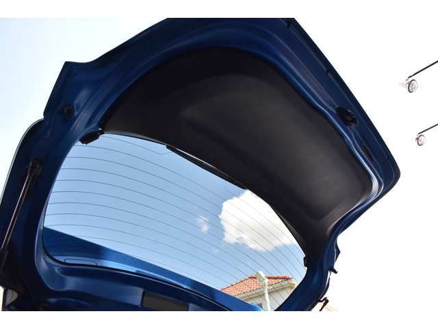 UJ0048453158_70_001.jpg