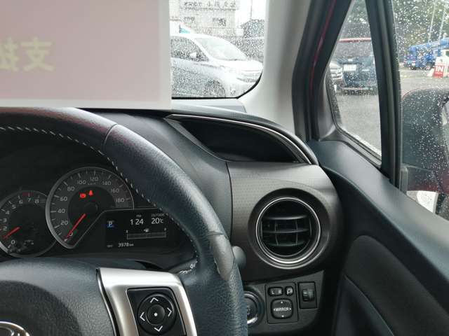 U00048334682_57_001.jpg