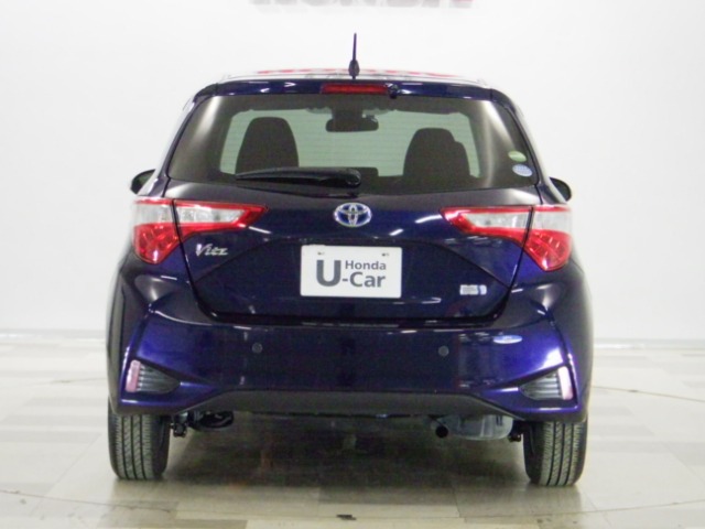 UZ0048172678_5_001.jpg