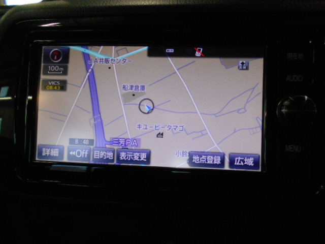 UZ0048172678_7_001.jpg
