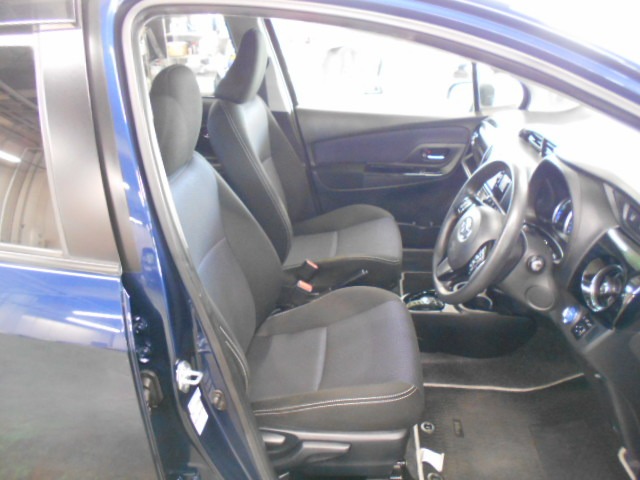 UZ0048558368_7_001.jpg