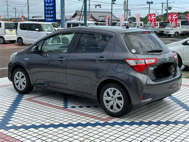 UJ0046358846_8_002.jpg