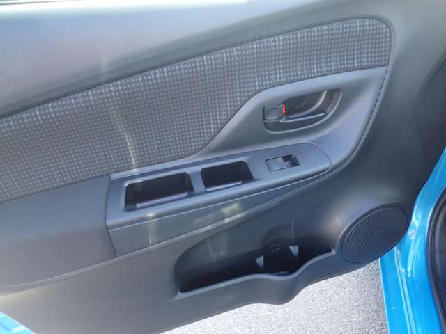 UJ0047686995_11_002.jpg