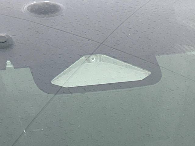 UZ0046196780_69_001.jpg