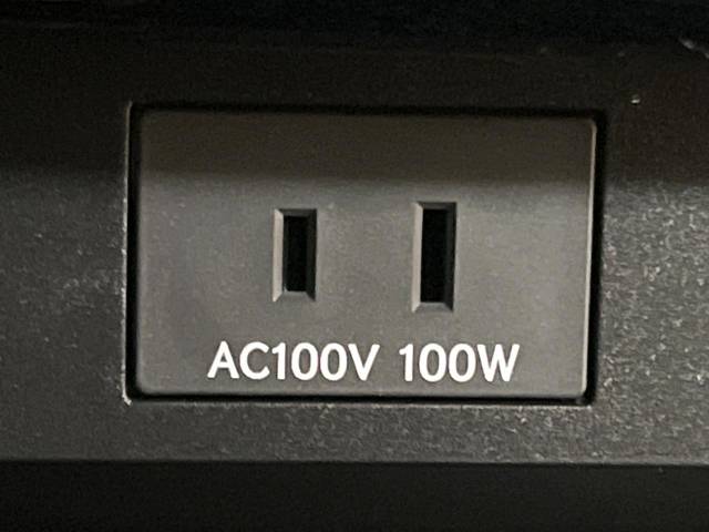 UZ0048108106_53_001.jpg