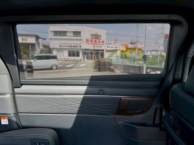 U00048485521_56_003.jpg
