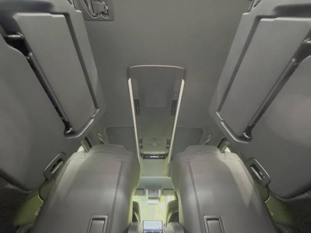UZ0048228695_47_001.jpg