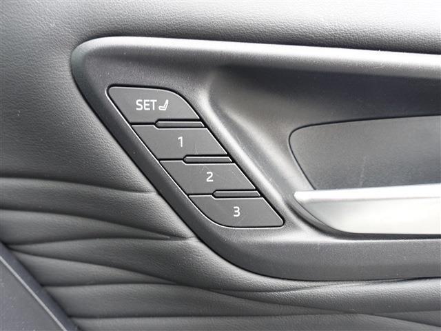UJ0048236592_64_002.jpg