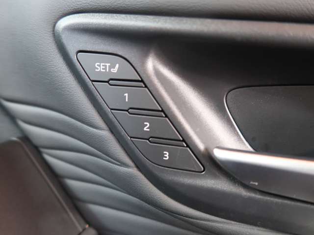 U00048242719_36_001.jpg