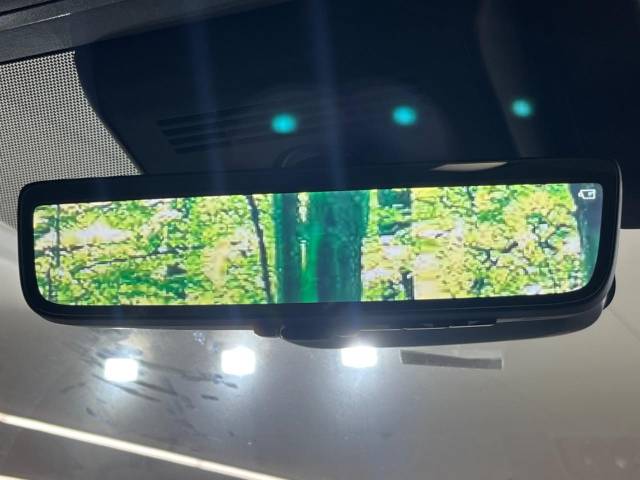 UZ0048340694_82_001.jpg