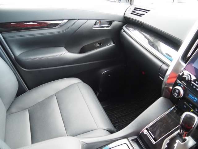 U00048224887_71_001.jpg