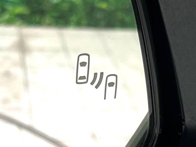 UZ0048176895_7_001.jpg