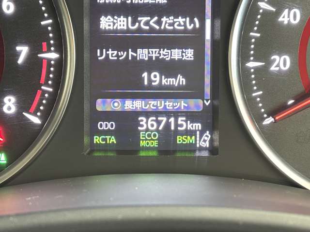 UZ0047947900_9_003.jpg