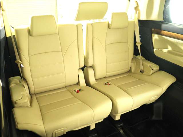 U00048225094_33_003.jpg