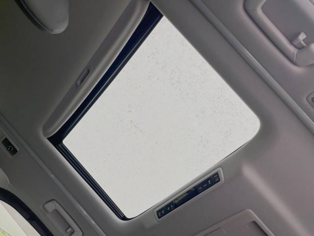 UZ0047836054_2_001.jpg