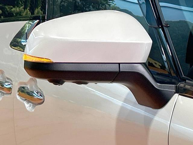 UZ0047956932_34_001.jpg