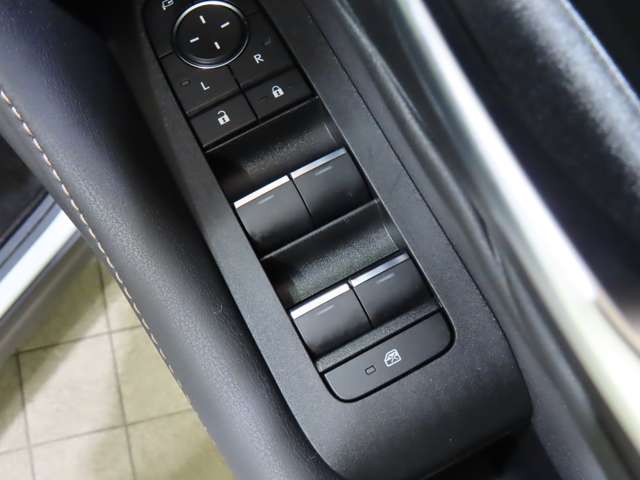 U00048134580_46_002.jpg