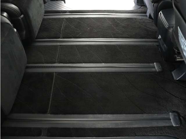 U00048130306_35_001.jpg