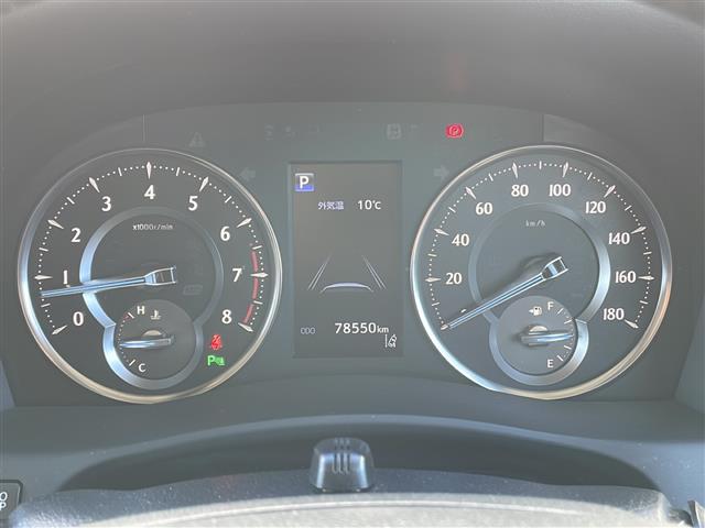 UZ0048118987_13_002.jpg