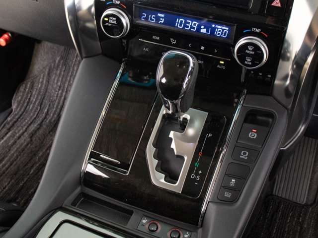 U00048128992_41_001.jpg