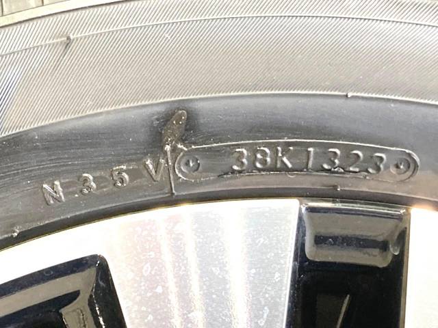 UZ0047948094_45_001.jpg