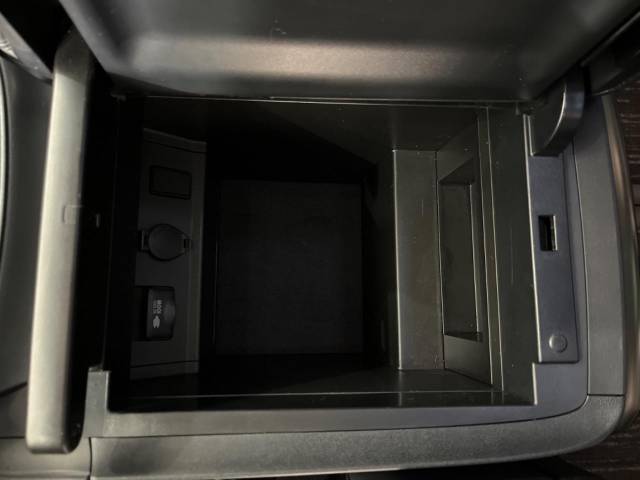 UZ0048204001_51_001.jpg