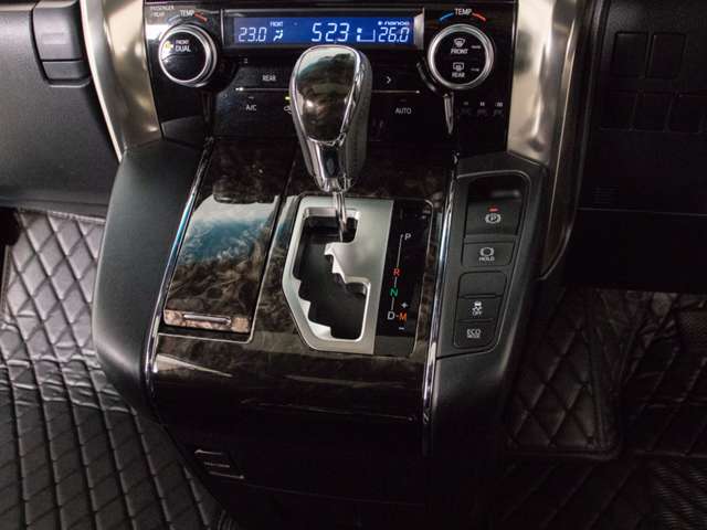 U00048538802_45_001.jpg