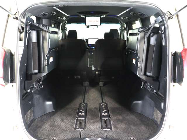 U00047747627_30_002.jpg