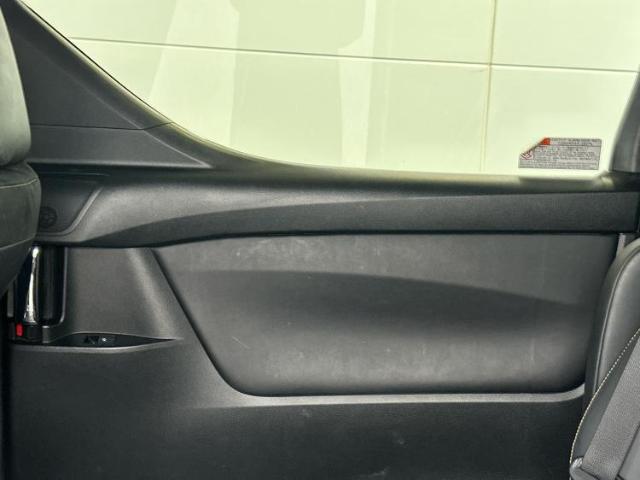 UZ0047535483_19_001.jpg