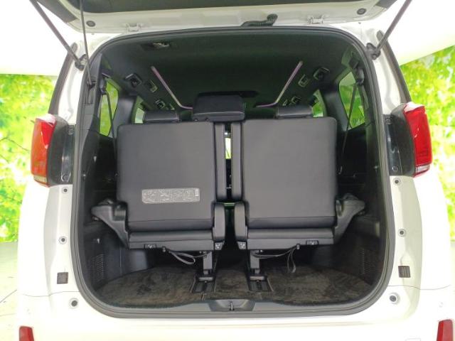 UZ0048381664_19_001.jpg