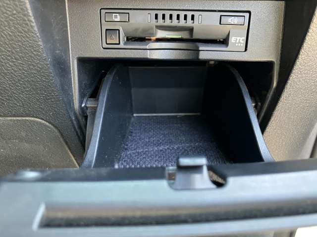 U00048399537_53_005.jpg