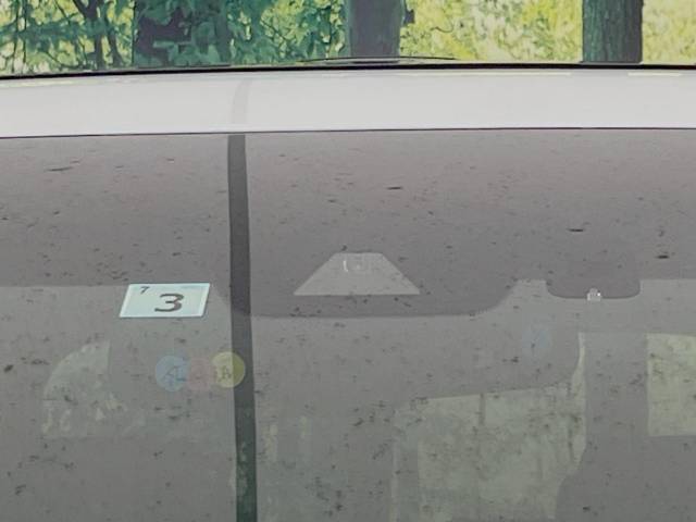 UZ0048482937_37_001.jpg