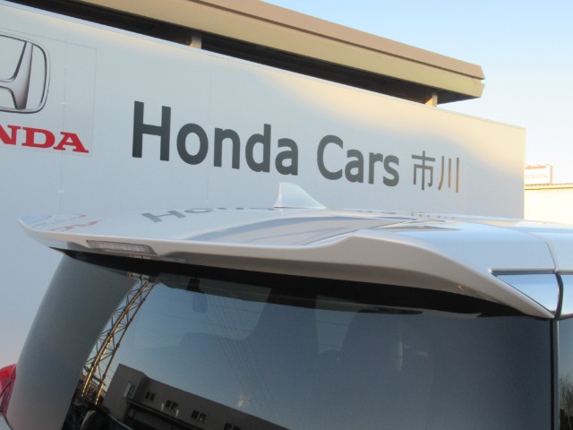 UZ0047746797_19_001.jpg