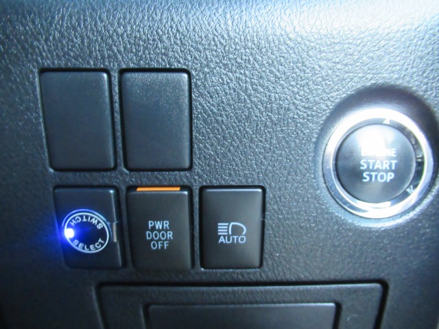 UZ0047746797_51_001.jpg