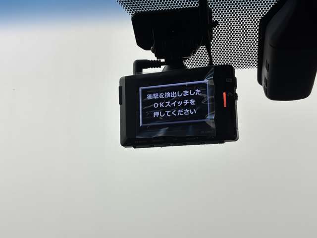 UZ0048313115_3_002.jpg