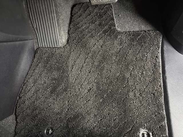 UZ0048313115_54_001.jpg