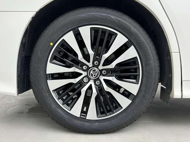UZ0048313115_84_001.jpg