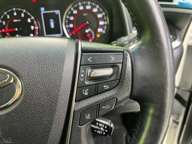 UZ0047814443_39_001.jpg