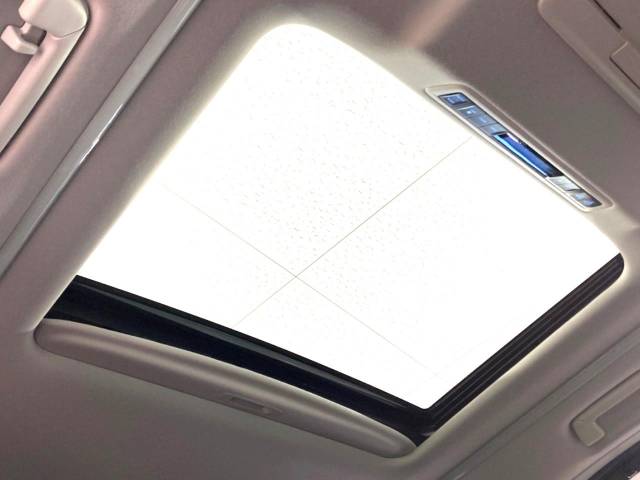 UZ0048107278_5_001.jpg