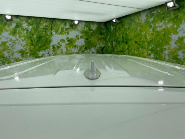 UZ0048276618_47_001.jpg