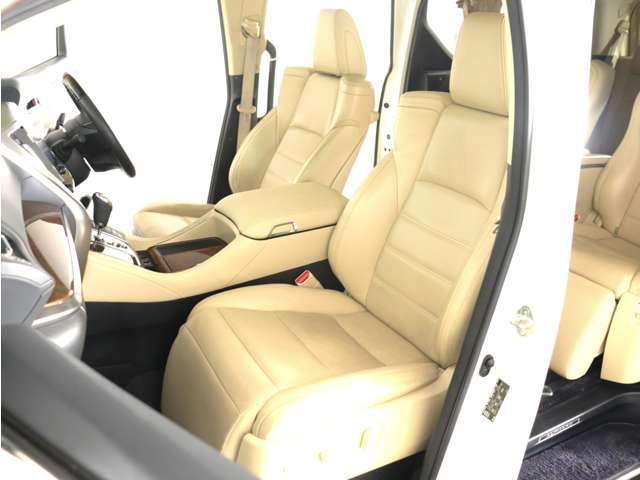 U00048258442_42_002.jpg