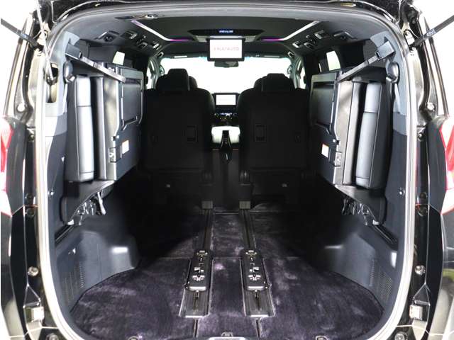 U00048210785_30_001.jpg