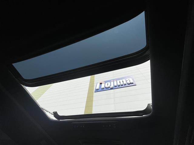 UZ0048194861_30_002.jpg