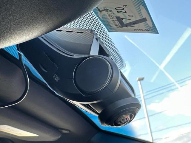 UZ0048229792_45_001.jpg