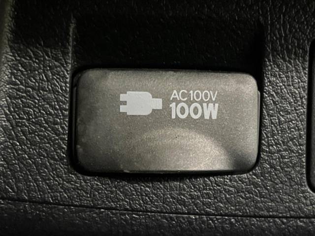 UZ0048058881_55_001.jpg