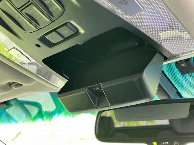 UZ0048195466_47_001.jpg