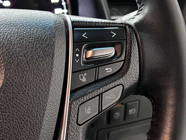 UJ0047971860_32_002.jpg