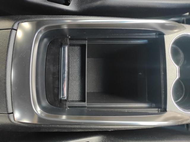UZ0047848501_47_001.jpg